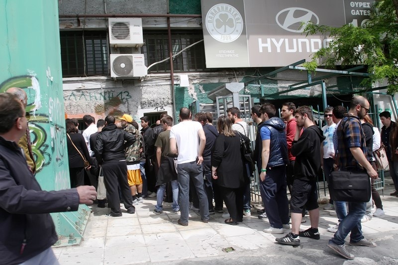 Παναθηναϊκός: Παράνοια για ένα… εισιτήριο (photos)