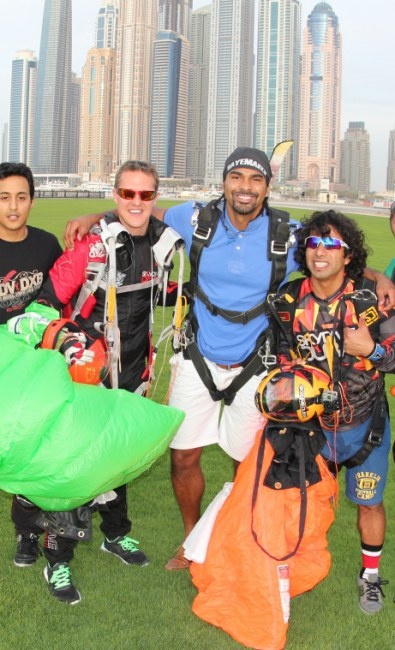 Έκανε skydiving στο Ντουμπάι ο Σουμάχερ! (photos+video)