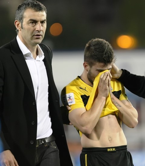 ΑΕΚ: Ξέσπασαν σε κλάματα οι παίκτες (photos+video)