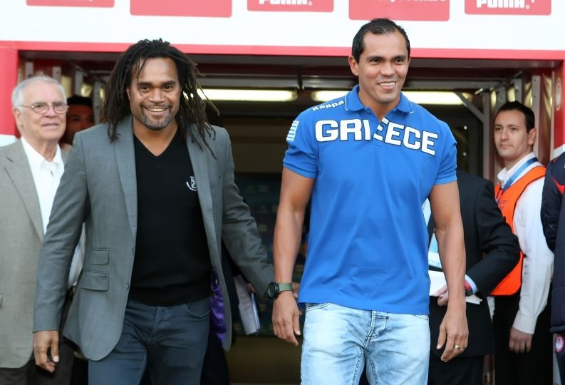 Ολυμπιακός: Αποθέωση για Καρεμπέ και Ζιοβάνι (videos+photos)