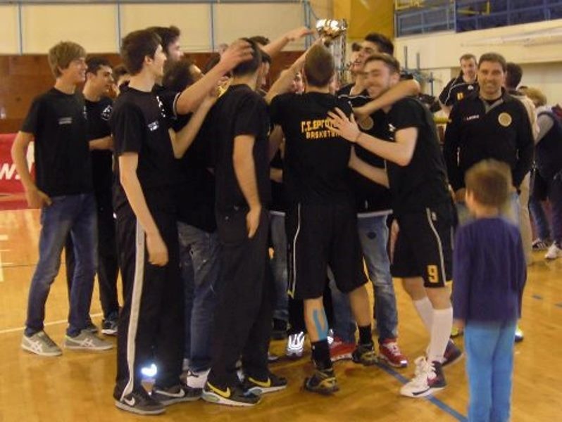 Εργοτέλης: Φιέστα για τους Έφηβους (photos)
