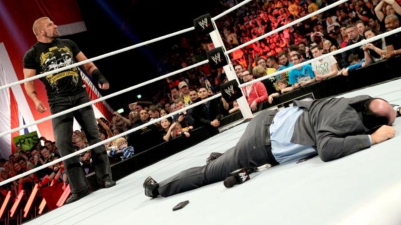 Raw SuperShow: Διαιτητικό ρόλο για Foley (photos+videos)