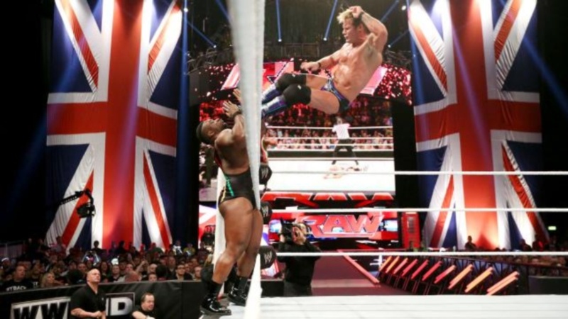 Raw SuperShow: Διαιτητικό ρόλο για Foley (photos+videos)