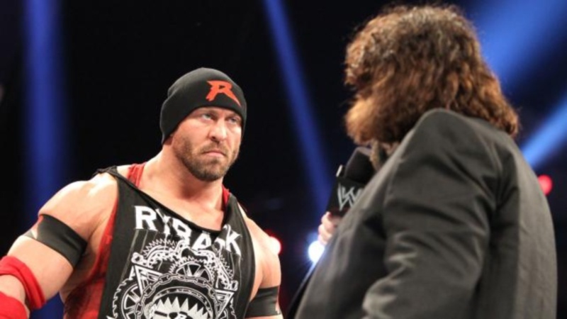 Raw SuperShow: Διαιτητικό ρόλο για Foley (photos+videos)