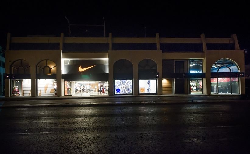 Το μεγαλύτερο NIKE STORE στην Ευρώπη βρίσκεται στην Γλυφάδα (photos)