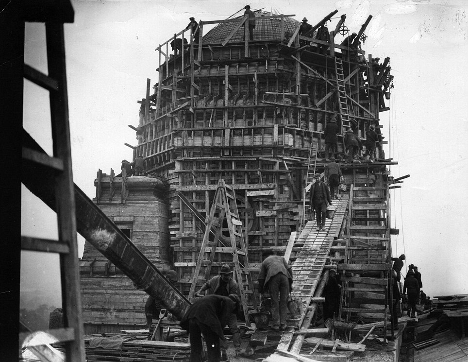 Ιστορικές εικόνες 90 χρόνων «Γουέμπλεϊ» (photos+video)