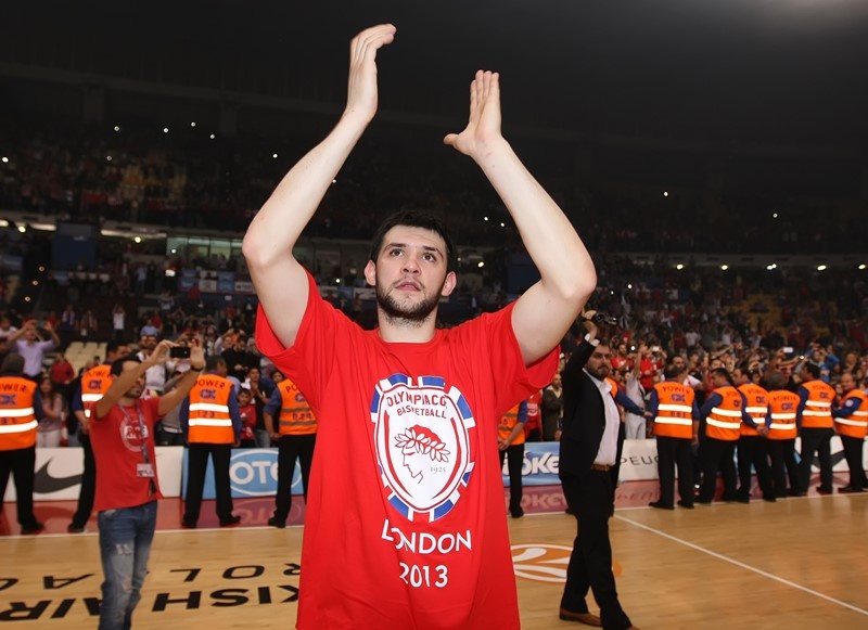 Ολυμπιακός: Τα μπλουζάκια του Final 4 (photos)