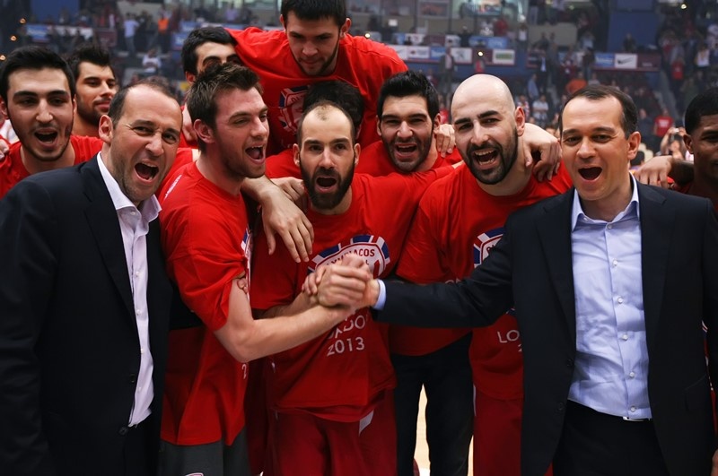 Ολυμπιακός: Τα μπλουζάκια του Final 4 (photos)