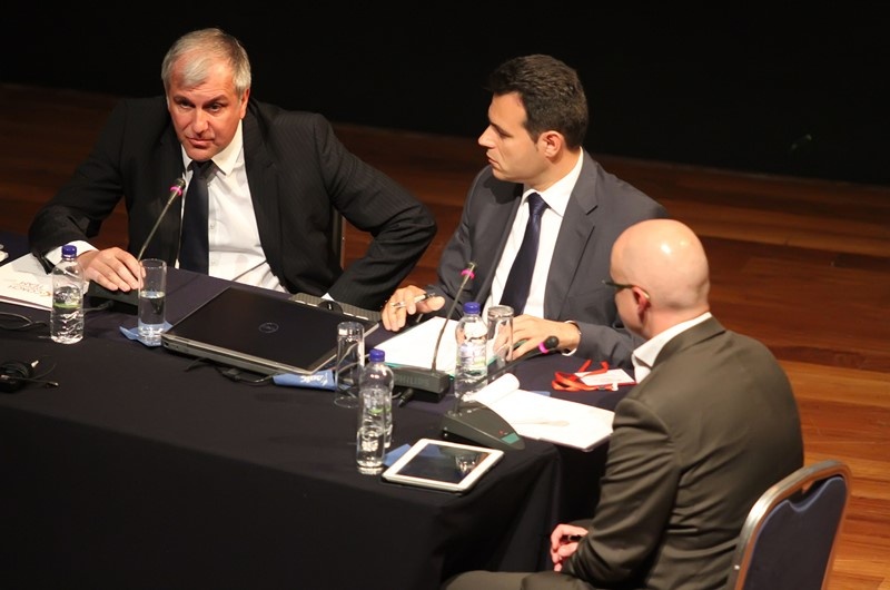 Δίδαξε τους… επιχειρηματίες ο «Ζοτς» (photos)