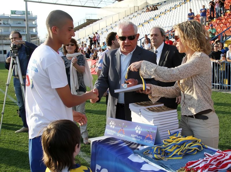Το σήκωσαν τα «λιονταράκια» (photos)