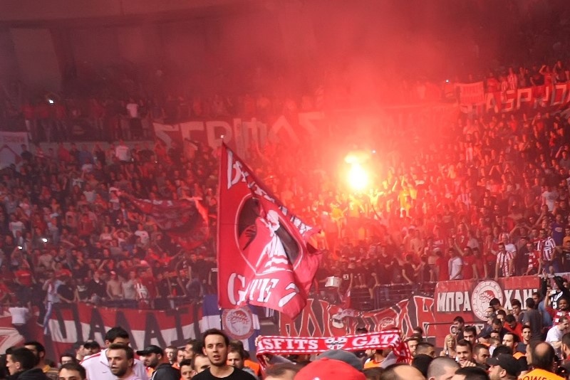 Ολυμπιακός: Έβαλαν… φωτιά (videos+photos)