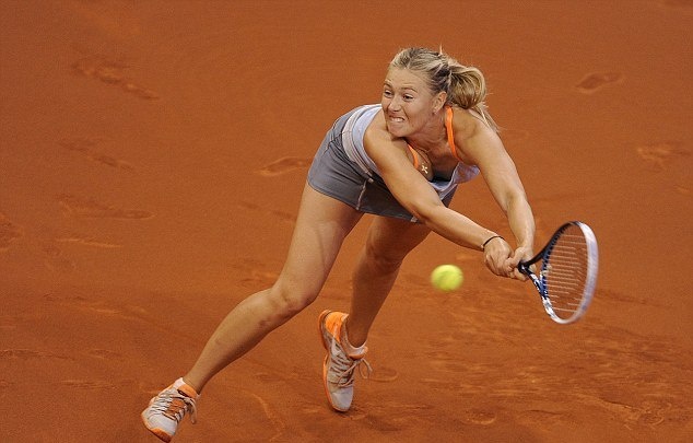 Πήρε και την… Πόρσε η Σαράποβα (photos+video)