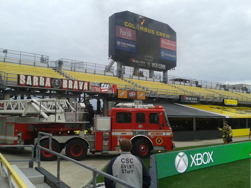 MLS: Έπιασε φωτιά ο πίνακας του γηπέδου! (photos+videos)