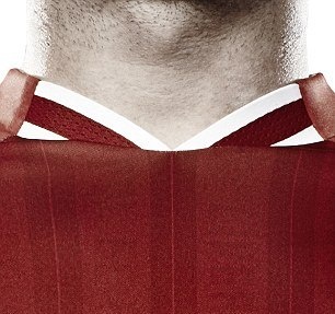 Λίβερπουλ: Η φωτογράφηση της νέας εμφάνισης με… Σουάρεζ (photos+videos)