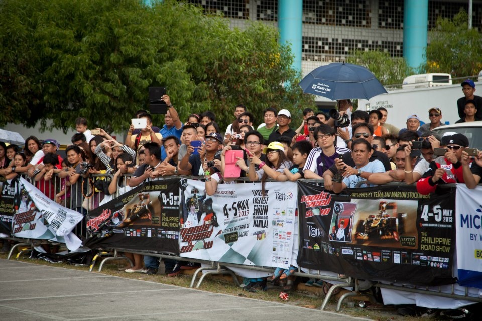 Λότους: Επίδειξη στις Φιλιππίνες (photos)