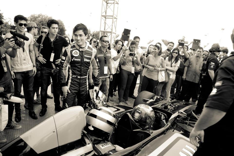 Λότους: Επίδειξη στις Φιλιππίνες (photos)