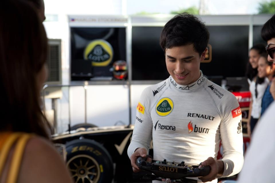 Λότους: Επίδειξη στις Φιλιππίνες (photos)