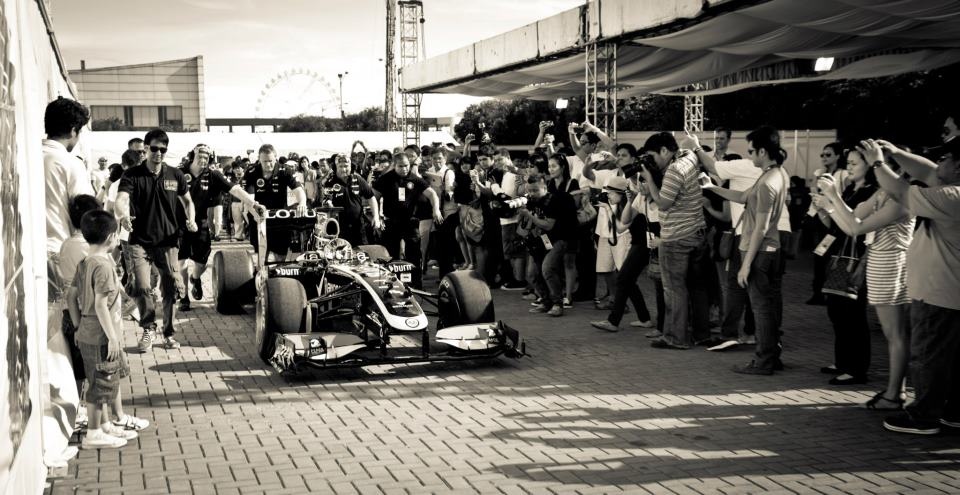 Λότους: Επίδειξη στις Φιλιππίνες (photos)