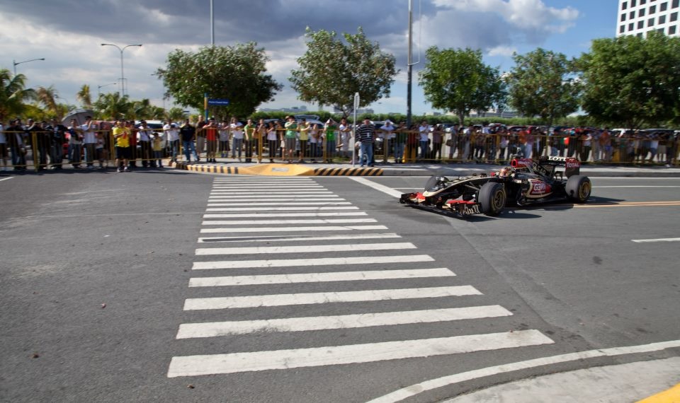 Λότους: Επίδειξη στις Φιλιππίνες (photos)