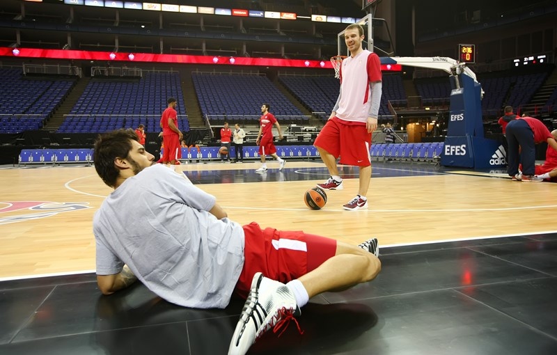 Ολυμπιακός: Με Σερμαντίνι η προπόνηση (photos+video)