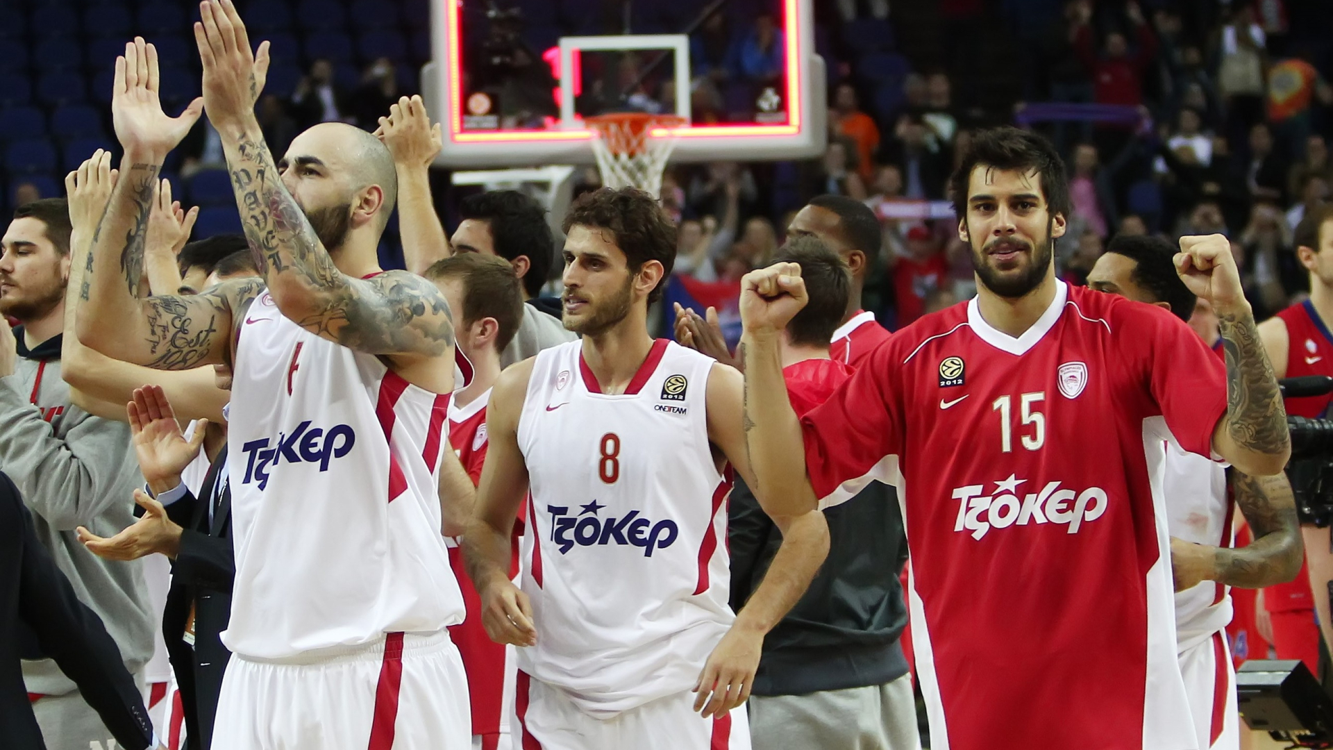 Τα καλύτερα φωτογραφικά κλικς από τον ημιτελικό του Ολυμπιακού