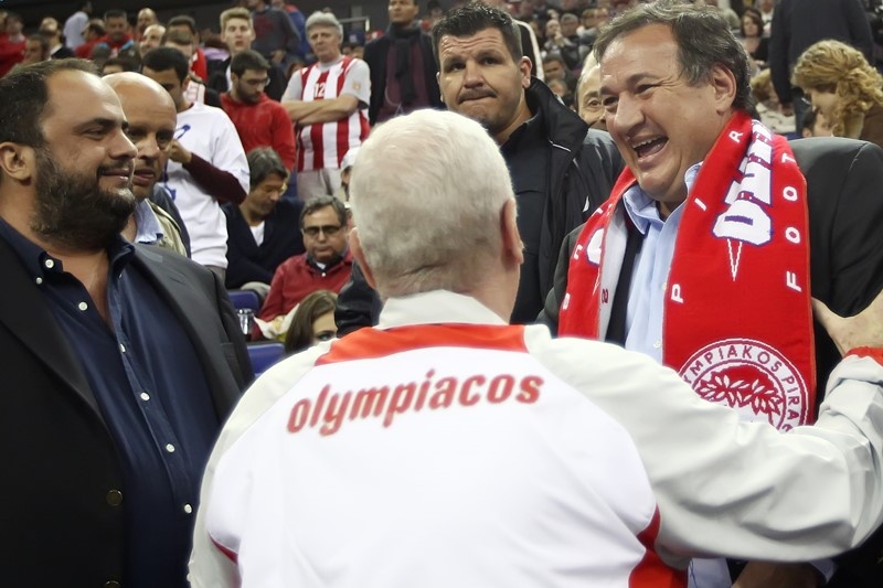 Ολυμπιακός: Φωτογραφίες από την ερυθρόλευκη κερκίδα στο Λονδίνο
