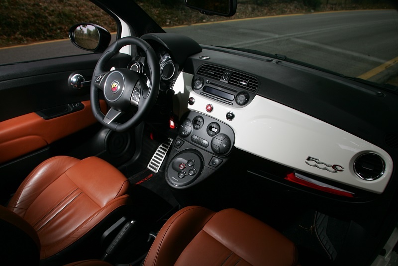 Abarth 500C: Με νέες δυνατότητες (photos)