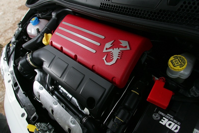 Abarth 500C: Με νέες δυνατότητες (photos)