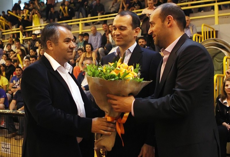 Ηλυσιακός: Βράβευσε τον Ολυμπιακό (photos)