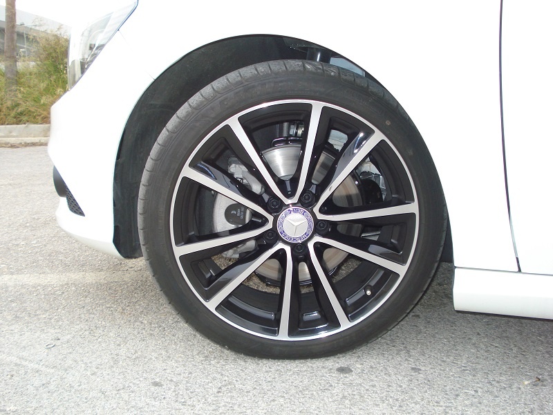 Γοητευτική η νέα Mercedes CLA 180 (photos)