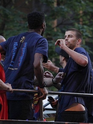 Μπαρτσελόνα: «Πλακώθηκαν» Πικέ και Σονγκ! (photos+video)