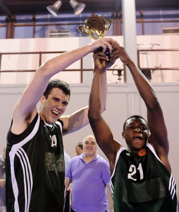 Υπερπρωταθλητές οι Έφηβοι του Παναθηναϊκού! (photos)