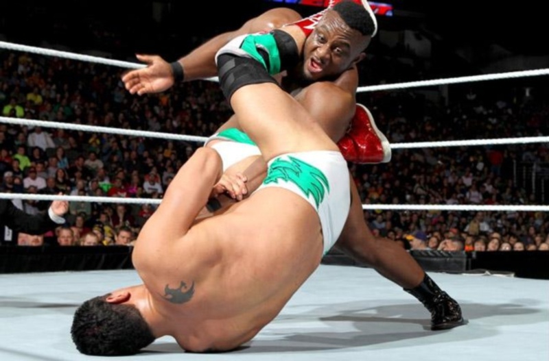 Main Event: Έφερε πάλι ασθενοφόρο ο Ryback (photos+videos)
