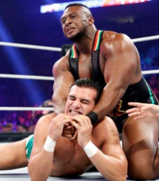 Main Event: Έφερε πάλι ασθενοφόρο ο Ryback (photos+videos)