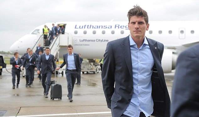 Μπορούσια Ντόρτμουντ – Μπάγερν Μονάχου: Η άφιξη στο Λονδίνο (photos)