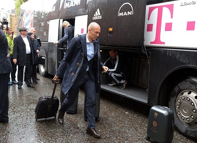 Μπορούσια Ντόρτμουντ – Μπάγερν Μονάχου: Η άφιξη στο Λονδίνο (photos)