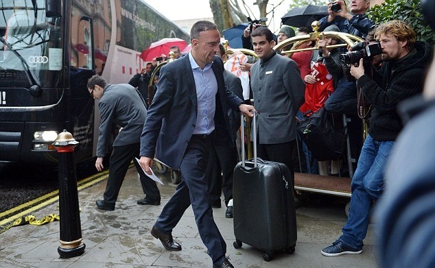 Μπορούσια Ντόρτμουντ – Μπάγερν Μονάχου: Η άφιξη στο Λονδίνο (photos)