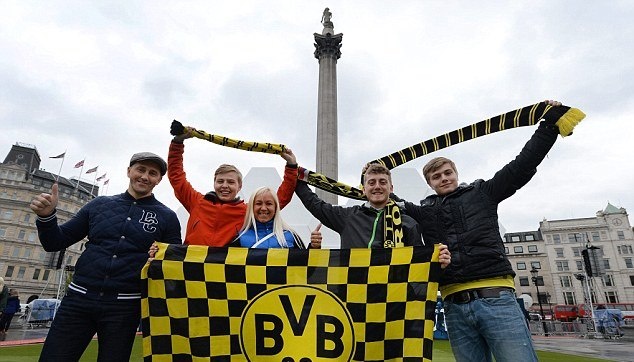 Μπορούσια Ντόρτμουντ – Μπάγερν Μονάχου: Η άφιξη στο Λονδίνο (photos)