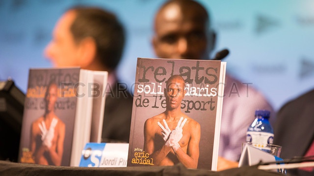 Μπαρτσελόνα: Το «ευχαριστώ» στον Αμπιντάλ (photos+video)