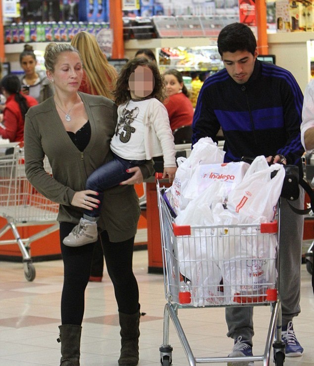 Λίβερπουλ: Μαζεύει τα… πράγματά του ο Σουάρεζ (photos)