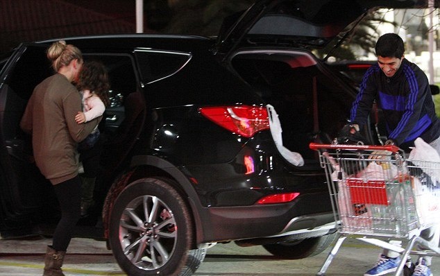 Λίβερπουλ: Μαζεύει τα… πράγματά του ο Σουάρεζ (photos)