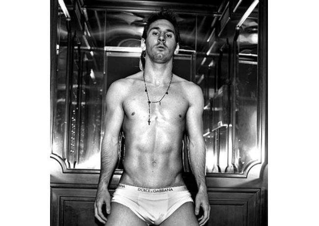 Μέσι: Ποζάρει γυμνός για τη Dolce Gabbana (photos+video)