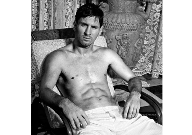 Μέσι: Ποζάρει γυμνός για τη Dolce Gabbana (photos+video)
