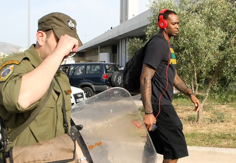 Ολυμπιακός: Η άφιξη στο ΣΕΦ (photos)