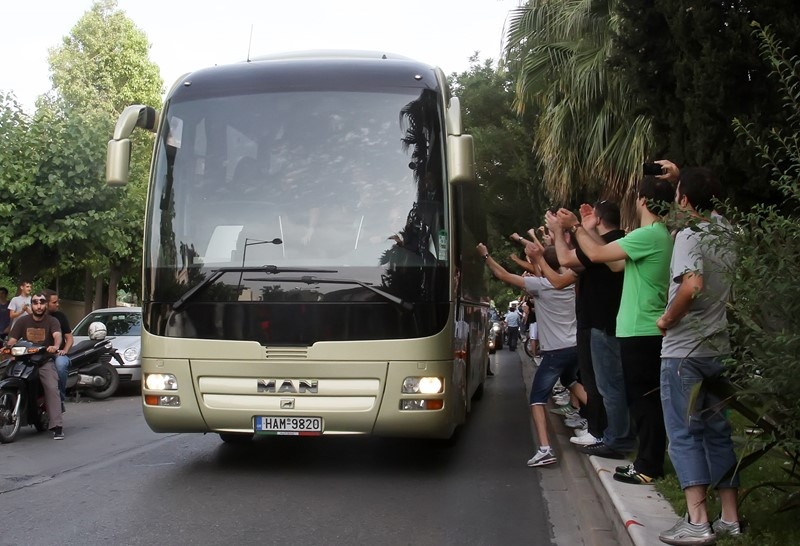 «Λεωφόρος» το Caravel και... «διπλό μέσα στο ΣΕΦ, ΠΑΟ ολέ, ολέ...» (photos+videos)