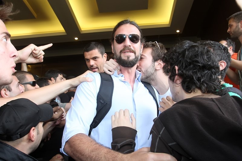 «Λεωφόρος» το Caravel και... «διπλό μέσα στο ΣΕΦ, ΠΑΟ ολέ, ολέ...» (photos+videos)