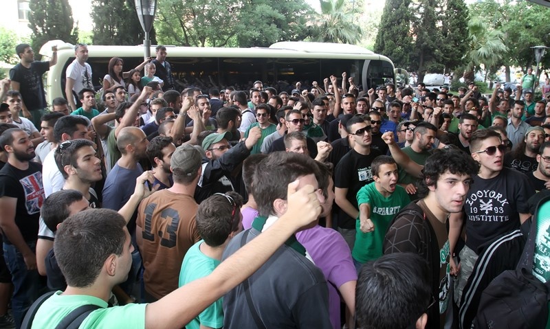 «Λεωφόρος» το Caravel και... «διπλό μέσα στο ΣΕΦ, ΠΑΟ ολέ, ολέ...» (photos+videos)
