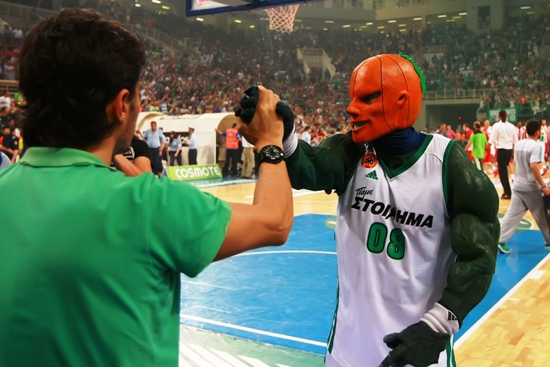 Παναθηναϊκός: Είναι «τρελός» ο πρόεδρος... (photos+video)