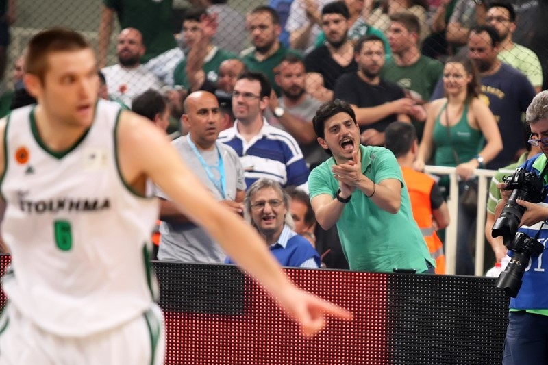 Παναθηναϊκός: Είναι «τρελός» ο πρόεδρος... (photos+video)
