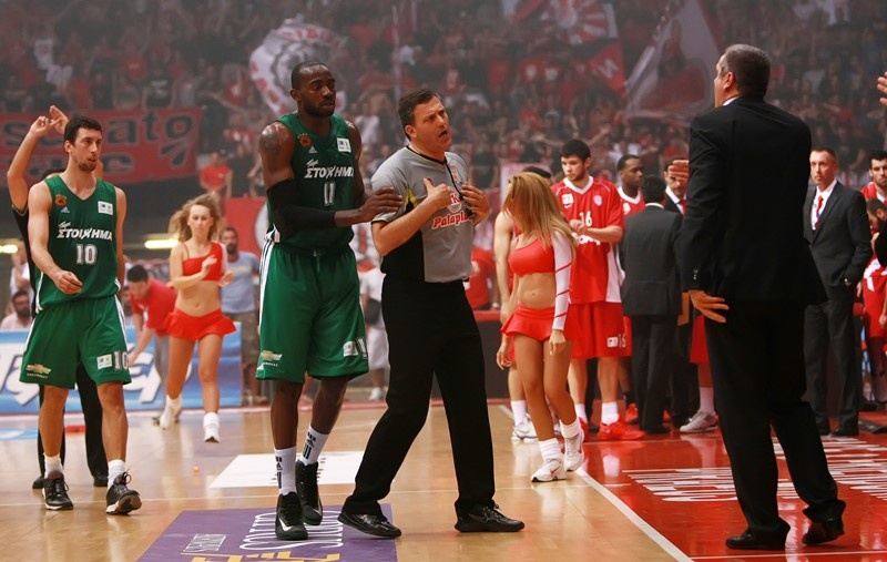 Σχινάς: «Μπορώ να το διακόψω αλλά δεν θέλω» (photos)